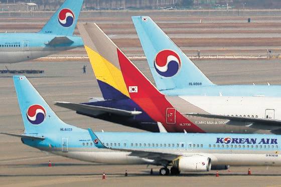 대한항공과 아시아나항공의 합병 절차가 마무리 단계에 들어섰다. 11월 유럽 경쟁당국이 합병을 최종 승인하면 사실상 합병 절차는 마무리 된다. 사진 연합뉴스