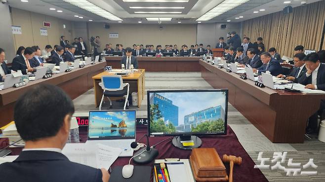 광주지방국세청에서 국회 기획재정위원회 국정감사가 진행되고 있다. 최창민 기자