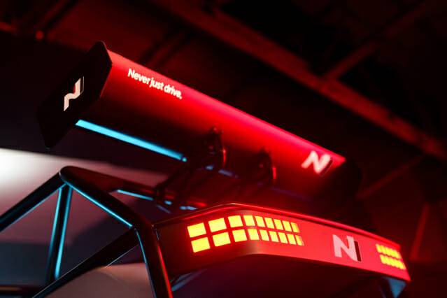 RN24 후면부 리어 스포일러