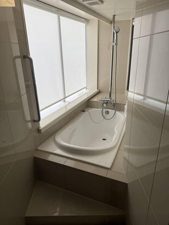 0490f719bd8261fe20b5c6b011f11a395c28dde1e7b39f3b3e92