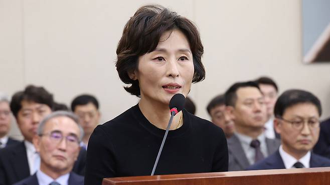 김형숙 한양대학교 교수가 25일 국회에서 열린 과학기술정보통신위원회 국정감사에서 의원 질의에 답하고 있다 [사진제공:연합뉴스]