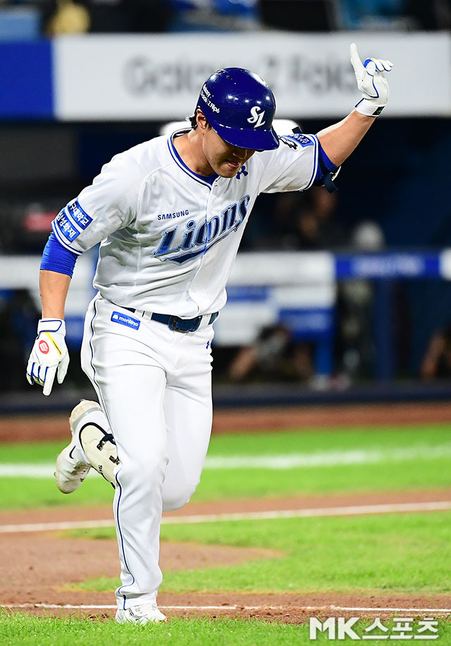 한국시리즈 3차전에서 홈런포를 가동한 이성규. 사진(대구)=김영구 기자