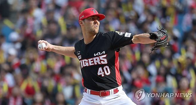 네일, 역투 (대구=연합뉴스) 윤관식 기자 = 26일 오후 대구 삼성라이온즈파크에서 열린 2024 신한 SOL뱅크 KBO 포스트시즌 한국시리즈 4차전 KIA 타이거즈와 삼성 라이온즈의 경기. 2회말 KIA 선발투수 네일이 역투하고 있다. 2024.10.26 psik@yna.co.kr