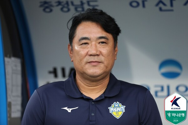 프로축구 K리그2 충남아산 김현석 감독. 사진┃한국프로축구연맹