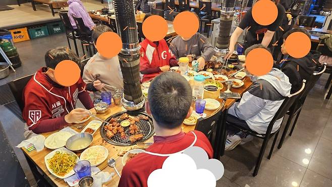 20241026_185033.jpg 저녁 아들 야구팀 가족들과 회식