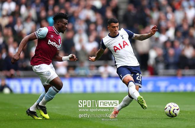 ▲&nbsp;영국 매체 '커트오프사이드'는 27일(한국시간) "맨체스터 시티는 카일 워커의 장기적인 대체 선수를 찾고 있다"라며 "포로를 유력한 타깃으로 지목했다"라고 보도했다.