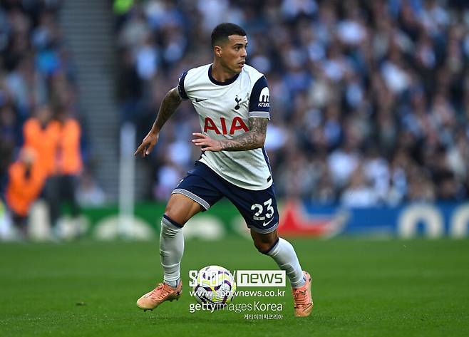 ▲ 영국 매체 '커트오프사이드'는 27일(한국시간) "맨체스터 시티는 카일 워커의 장기적인 대체 선수를 찾고 있다"라며 "포로를 유력한 타깃으로 지목했다"라고 보도했다.