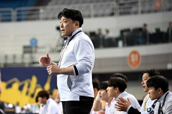 핸드볼 H리그 하남시청 백원철 감독. 사진┃한국핸드볼연맹