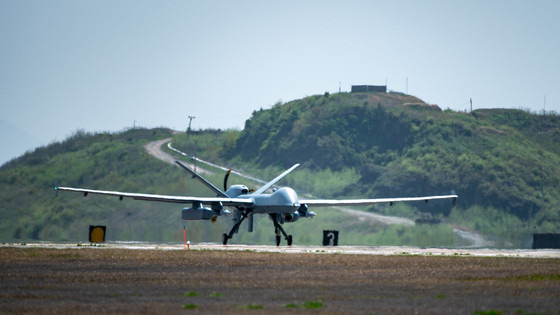 MQ-9 리퍼 무인공격기가 훈련을 준비하는 모습.(미 7공군 제공)