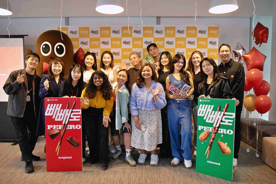 Ten Pepero global reporters visited Lotte Wellfood's headquarters in Yeongdeungpo District, western Seoul. [LOTTE WELLFOOD]