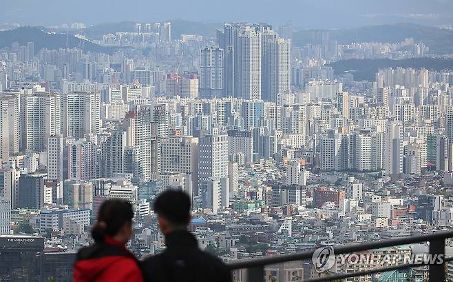 남산에서 바라본 서울시내 전경 [연합뉴스 자료사진]