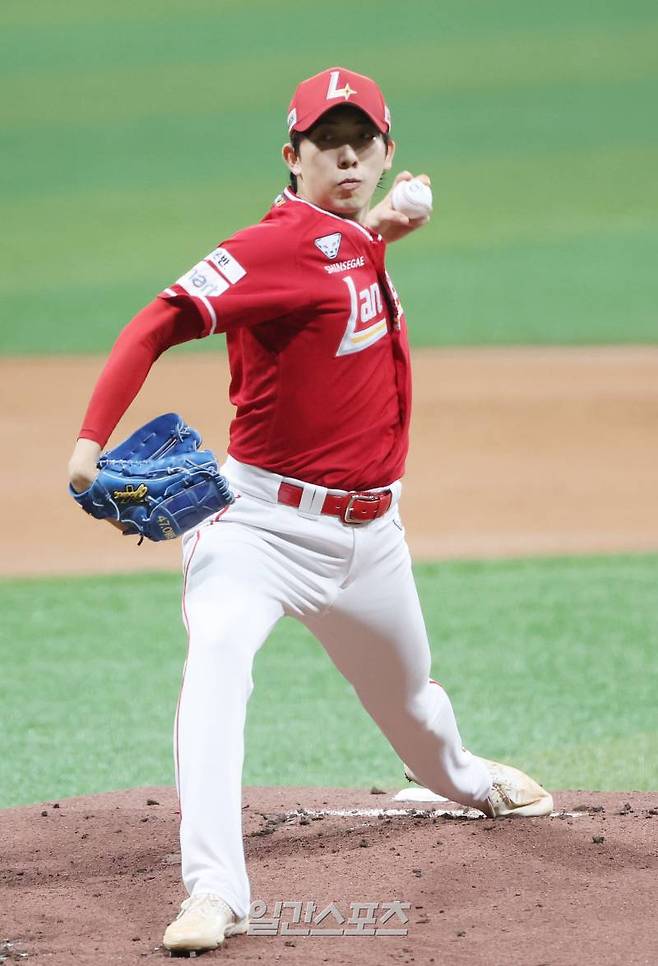 31일 단행된 트레이드로 SSG를 떠나 KT로 이적한 왼손 투수 오원석. IS 포토