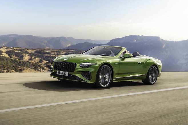 Bentley's fourth-generation Continental GTC Speed convertible (Bentley Motors Korea)