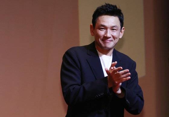 배우 황정민이 올해 K컬처 트렌드 포럼이 선정한 대중문화 MVP 중 영화부문에 뽑혔다. '서울의 봄' '베테랑' 흥행 이후 상복이 겹쳤다. 사진은 지난달 4일 열린 제29회 부산국제영화제(BIFF) 액터스 하우스에 참석한 모습이다. 연합뉴스