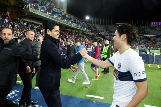 이강인과 나세르 알 켈라이피 PSG 회장/PSG