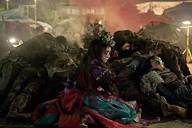 넷플릭스 드라마 《지옥》 시즌2 스틸컷 ⓒ넷플릭스 제공