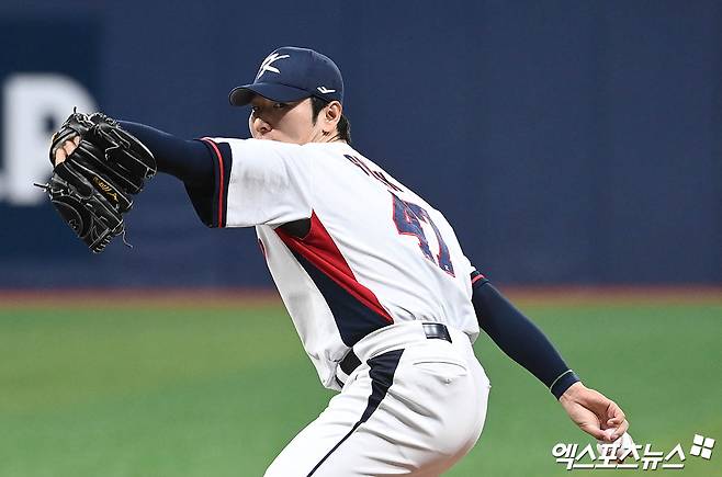 대표팀 투수 곽빈은 1일 고척스카이돔에서 열린 '2024 K-BASEBALL SERIES with TVING' 쿠바 대표팀과 평가전에서 선발 등판했다. 2이닝 무실점으로 깔끔한 투구를 선보이며 실전 감각을 끌어올렸다. 곽빈은 '오랜 만에 던졌지만 내 구위를 믿고 던지니 좋은 결과가 나왔다'고 했다. 고척, 김한준 박지영 기자