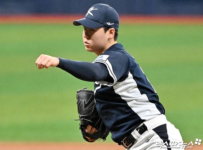 대표팀 투수 최승용은 2일 고척스카이돔에서 열린 '2024 K-BASEBALL SERIES with TVING' 쿠바 대표팀과 평가전에서 선발 등판했다. 이날 2이닝 무실점을 기록하며 안정적인 투구를 선보였다. 고척, 김한준 기자