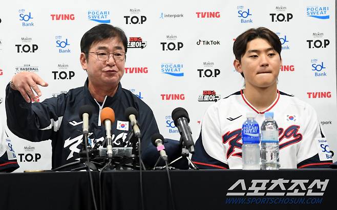 류중일 감독, 김도영이 인터뷰를 하고 있다. 고척=박재만 기자 pjm@sportschosun.com