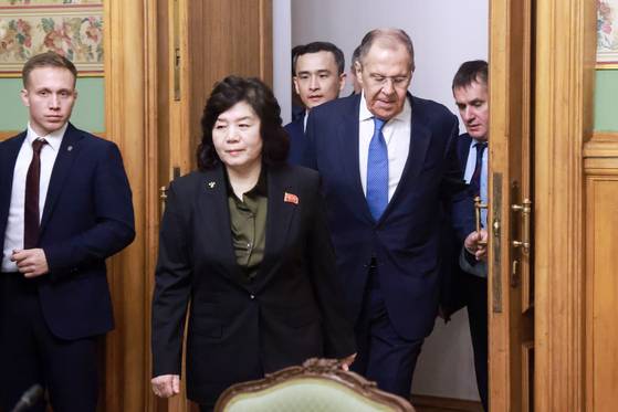 North Korea's Foreign Minister Choe Son-hui and her Russian counterpart Sergey Lavrov arrive for bilateral talks at the Reception House in Moscow. [TASS/YONHAP]