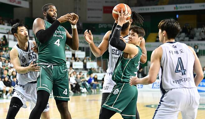 원주 DB가 6연패에 빠졌다.(KBL 제공)