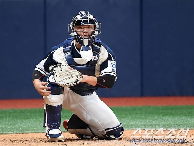 2024 WBSC 프리미어12 대한민국 야구 대표팀과 쿠바 대표팀의 평가전이 2일 서울 고척스카이돔에서 열렸다. 포수 한준수가 수비를 하고 있다. 고척=박재만 기자 pjm@sportschosun.com/2024.11.02/