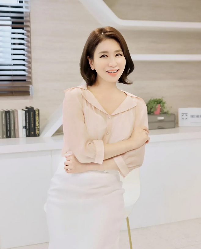 [사진 출처 = 배우 이일화 사회관계망서비스(SNS) 갈무리]