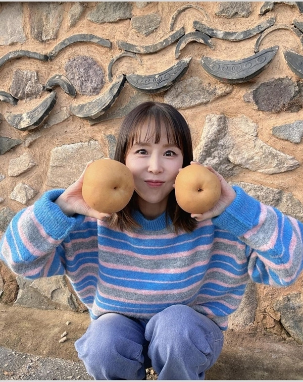 신지는 3일 오후 “광주 도착!!! 곧 우리 무대~”라는 글과 함께 여러 장의 사진을 공개해 화제를 모았다. / 사진 = SNS