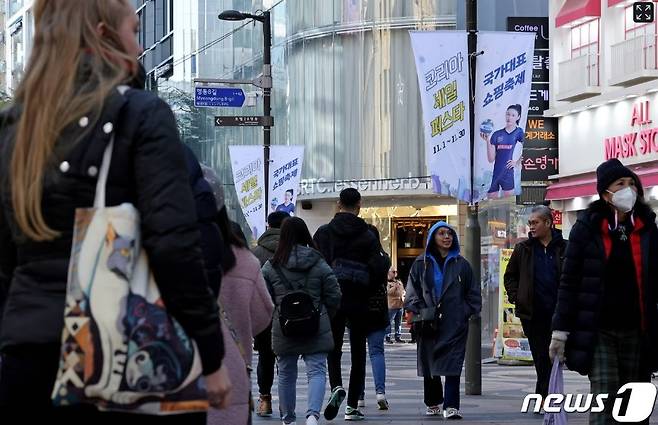 산업통상자원부는 오는 9~30일 '국가대표 쇼핑축제 2024 코리아세일페스타'가 열린다고 1일 밝혔다. 서울 중구 명동거리. ⓒ News1 장수영 기자