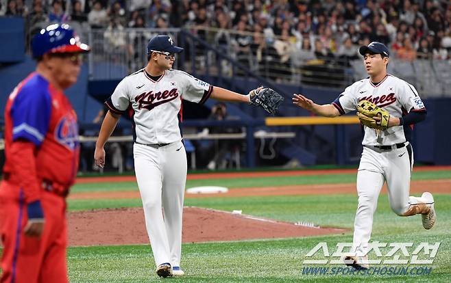 2024 WBSC 프리미어12 대한민국 야구 대표팀과 쿠바 대표팀의 평가전이 1일 서울 고척스카이돔에서 열렸다. 김서현이 숨을 고르고 있다. 고척=박재만 기자 pjm@sportschosun.com/2024.11.01/