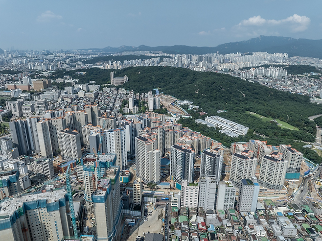 1월 입주가 예정돼 시세 대비 저렴한 전세 매물이 등장하고 있는 동대문구 래미안 라그란데 전경. <사진출처=삼성물산>