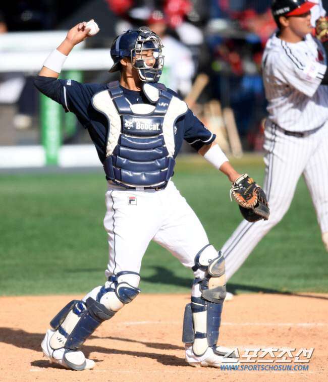 2020년 두산 포수 시절 이흥련. 잠실=허상욱 기자 wook@sportschosun.com/2020.04.21/