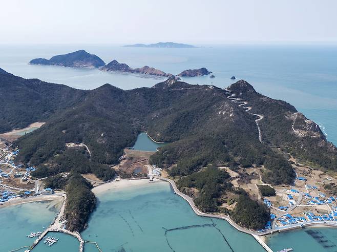 [목포=뉴시스]흑산도 섬 전경. (사진=한국섬진흥원 제공) 2024.11.06. photo@newsis.com *재판매 및 DB 금지