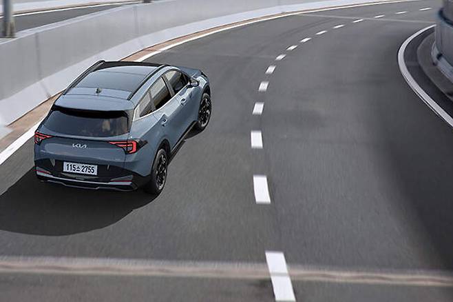 더 뉴 스포티지 후면