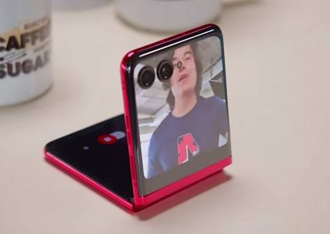 모토로라 폴더블폰 '레이저 40 울트라' [GSMA아레나 공식 유튜브 갈무리]