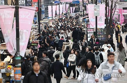 명동거리 [연합뉴스 자료사진]