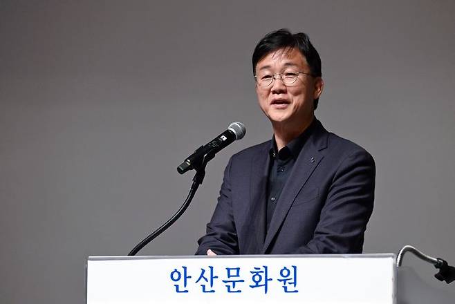 이민근 시장이 안산문화원의 날 기념식에서 인사말을 하고 있다. ⓒ안산시 제공