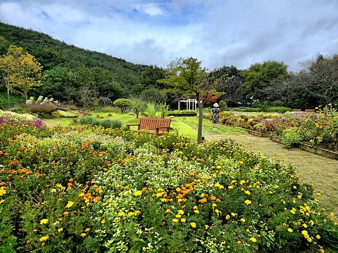 무안 물맞이 치유의 숲 청춘공동체정원.&nbsp;