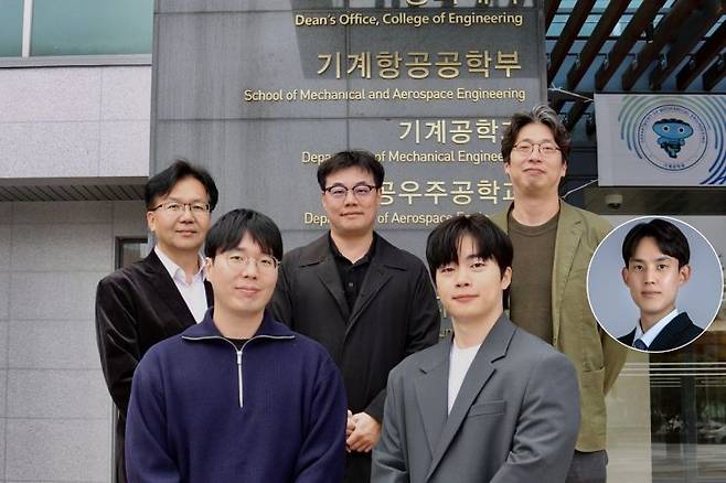 (왼쪽부터) KIMM 정준호 박사, 하지환 박사후연구원, KAIST 박인규 교수, 양인영 박사과정, 김산하 교수, 고려대 안준성 교수. KAIST 제공