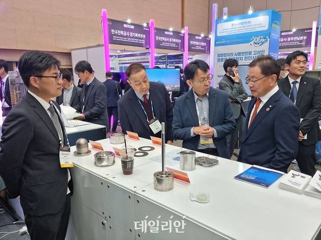 한국수력원자력은 지난 6~8일 광주 김대중컨벤션센터에서 열린 'BIXPO 2024 KEPCO 국제발명특허대전'에서 고온·고차압 제어밸브의 특허 기술로 금상을 수상했다고 11일 밝혔다.ⓒ한수원