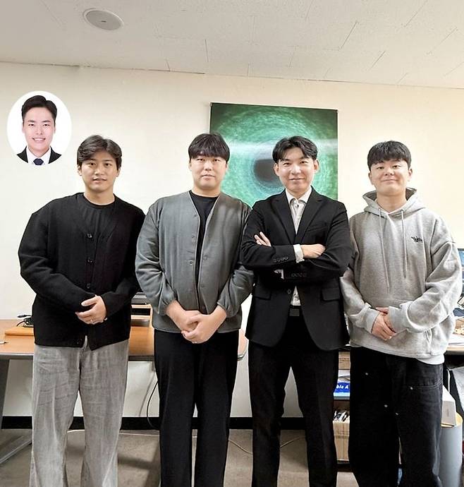 왼쪽부터 김민우 미국 테라사키 연구소 박사, 김치현·박주형 성균관대 바이오메카트로닉스학과 학생, 박주형 성균관대 박사, 박진성 성균관대 교수, 조원준 성균관대 메타바이오헬스학과 학생 (사진=성균관대 제공) *재판매 및 DB 금지