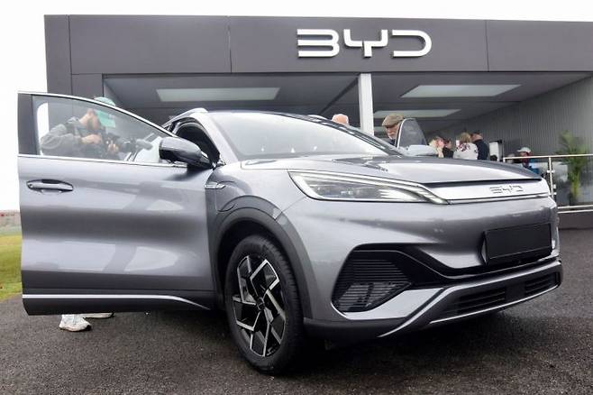 영국의 한 행사에 전시된 BYD 전기 SUV 아토3. 연합뉴스 제공