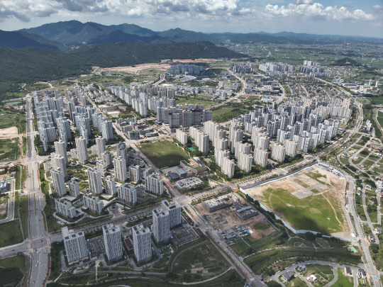 충남 홍성군 홍북읍과 예산군 삽교읍에 걸쳐있는 내포신도시 전경. 대전일보DB.