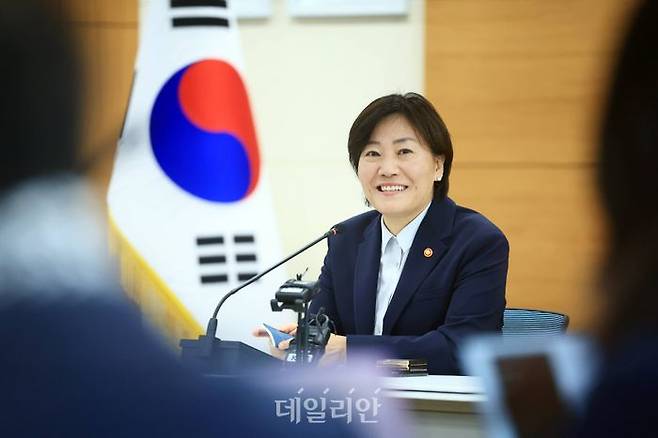 송미령 농식품부 장관이 13일 열린 기자간담회에서 발언하고 있다. ⓒ농림축산식품부