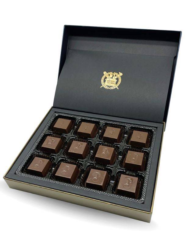 약장 로고가 각인된 서울대학교 초콜릿. SNU SHOP 홈페이지