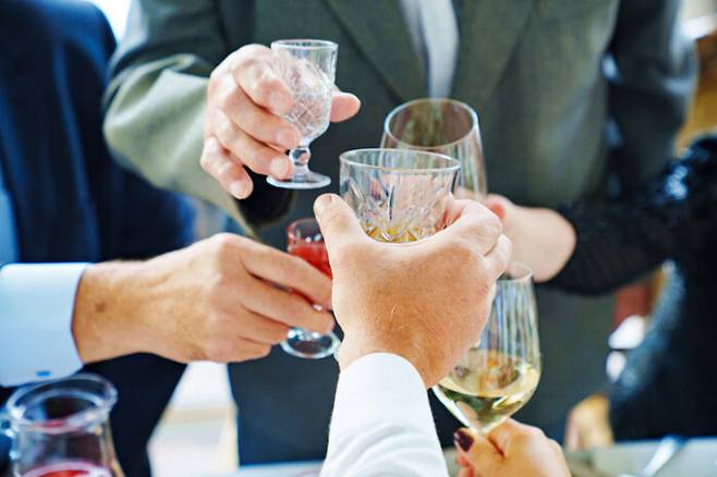 선호하는 주종에 따라 건강 관련 생활방식이 다를 수 있다는 새로운 연구결과가 나왔다. [사진=게티이미지뱅크]