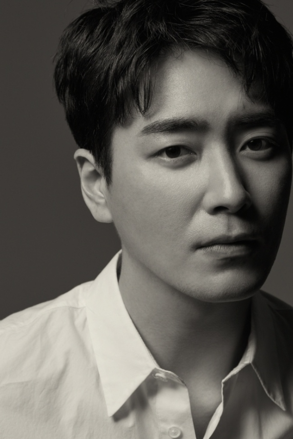 이준혁은 15일 서울 종로구 삼청동에 위치한 한 카페에서 티빙 오리지널 시리즈 ‘좋거나 나쁜 동재’에 대한 다양한 이야기를 전했다. / 사진 = 에이스팩토리
