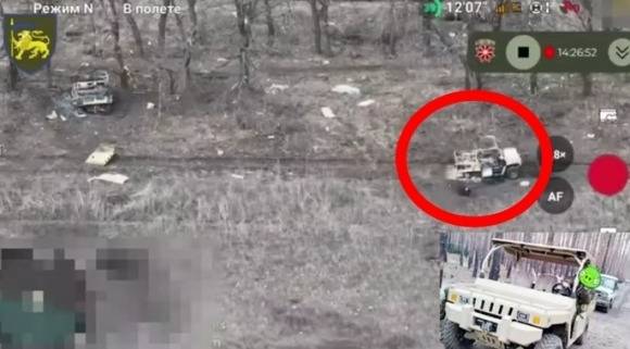지난 3월 우크라이나군이 가한 것으로 추정되는 공격을 받고 폭발하는 러시아군 차량. 해당 차량은 중국에서 만든 오프로드 차량으로 알려졌다