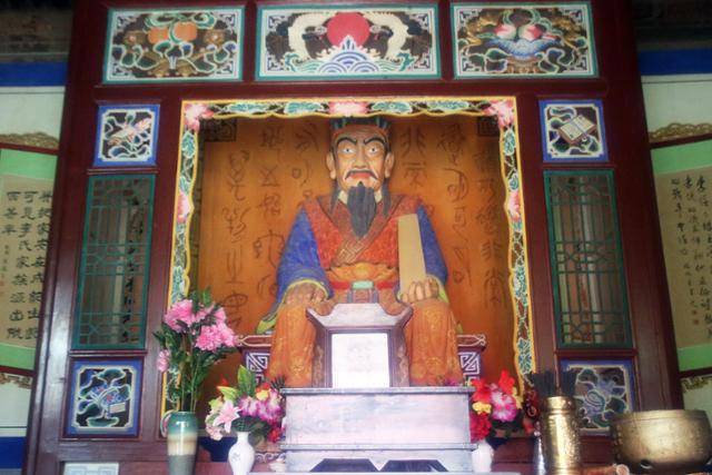 이가용궁의 룽씨 이씨 시조 이숭. ⓒ최종명