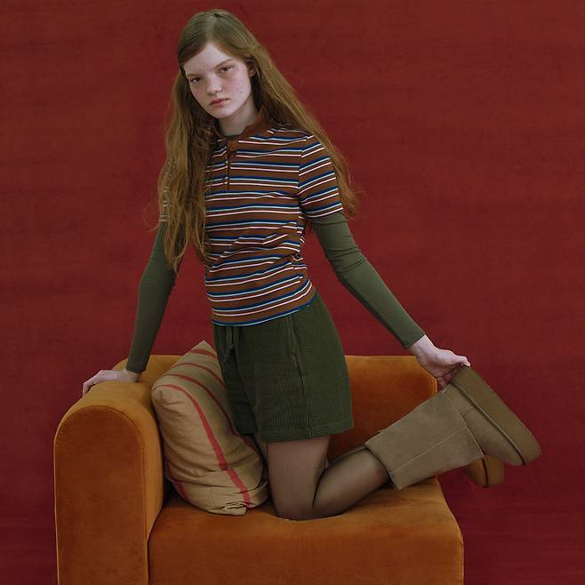 아이돌, 패션 인플루언서가 착용한 ‘폴딩 부츠’가 올겨울 패션 트렌드로 부상 중이다. 무신사(락피쉬웨더웨어) 제공